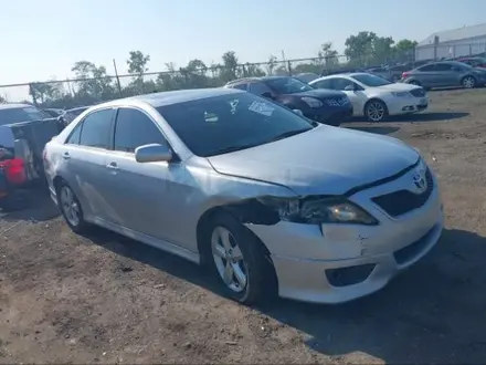 Toyota Camry 2011 года за 2 600 000 тг. в Атырау – фото 25