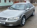 Toyota Camry 1998 года за 3 500 000 тг. в Байконыр – фото 5