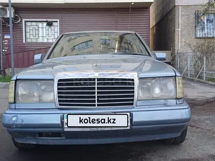 Mercedes-Benz E 230 1990 года за 1 250 000 тг. в Алматы