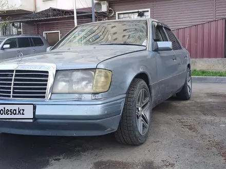 Mercedes-Benz E 230 1990 года за 1 250 000 тг. в Алматы – фото 4