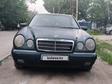 Mercedes-Benz E 230 1996 года за 1 800 000 тг. в Алматы