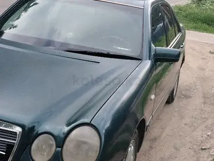 Mercedes-Benz E 230 1996 года за 1 800 000 тг. в Алматы – фото 3