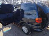 Volkswagen Sharan 1996 годаүшін2 500 000 тг. в Уральск