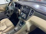 Toyota Highlander 2001 года за 6 200 000 тг. в Алматы – фото 3