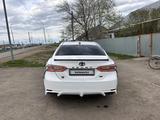 Toyota Camry 2020 года за 9 990 000 тг. в Уральск