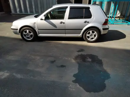 Volkswagen Golf 2001 года за 2 000 000 тг. в Алматы – фото 7