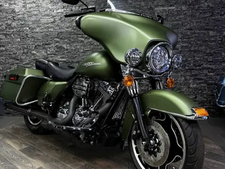 Harley-Davidson  STREET GLIDE 2013 года за 7 550 000 тг. в Алматы
