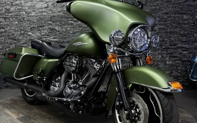 Harley-Davidson  STREET GLIDE 2013 года за 7 550 000 тг. в Алматы