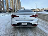 Hyundai Elantra 2019 года за 9 110 000 тг. в Актобе – фото 4