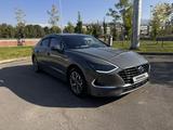 Hyundai Sonata 2022 годаүшін11 200 000 тг. в Алматы – фото 2
