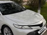 Toyota Camry 2020 года за 13 999 999 тг. в Туркестан – фото 5