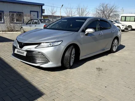 Toyota Camry 2020 года за 12 500 000 тг. в Атырау – фото 9