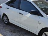 Hyundai Solaris 2015 года за 5 000 000 тг. в Шымкент – фото 4
