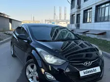 Hyundai Elantra, 2012