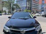 Toyota Camry 2017 года за 10 900 000 тг. в Шымкент