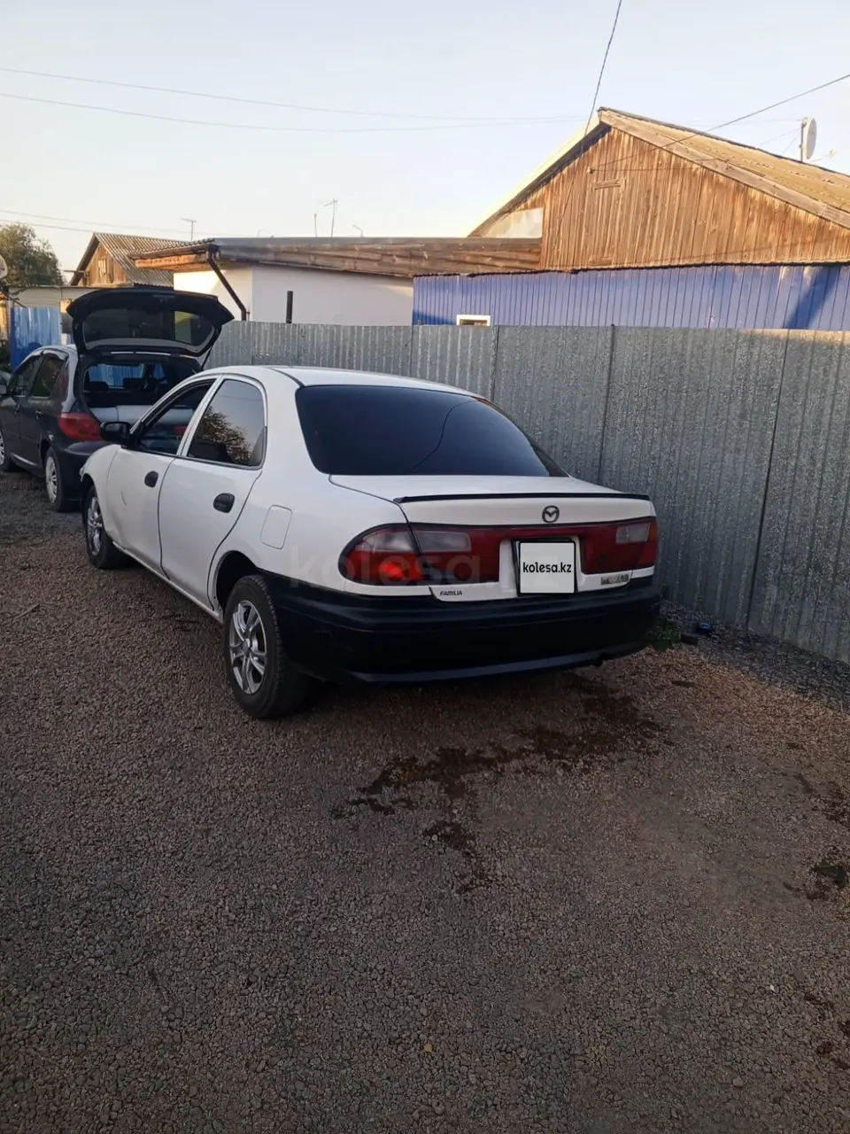 Mazda Familia, 1998