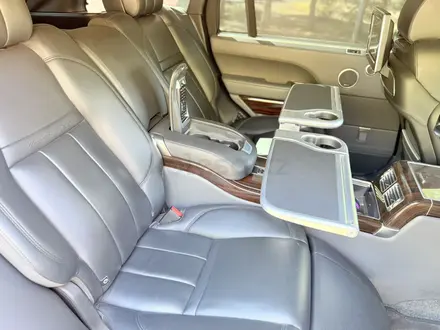 Land Rover Range Rover 2015 года за 30 000 000 тг. в Алматы – фото 12