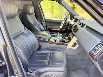 Land Rover Range Rover 2015 года за 30 000 000 тг. в Алматы – фото 23