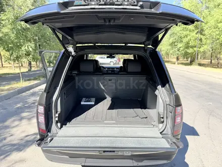 Land Rover Range Rover 2015 года за 30 000 000 тг. в Алматы – фото 31