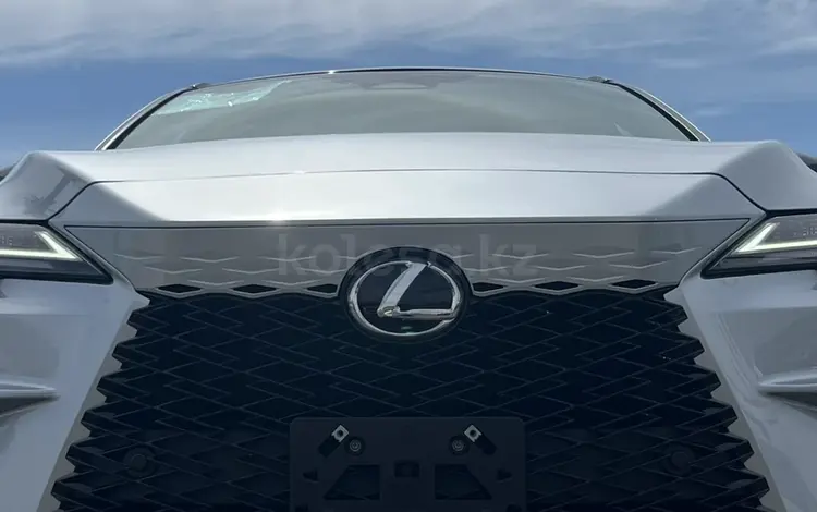 Lexus RX 350 2022 года за 32 000 000 тг. в Актобе