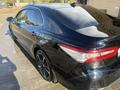 Toyota Camry 2018 года за 9 800 000 тг. в Семей – фото 3
