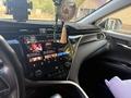 Toyota Camry 2018 года за 9 800 000 тг. в Семей – фото 23