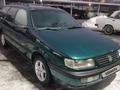 Volkswagen Passat 1995 годаүшін2 100 000 тг. в Тараз