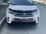 Toyota Highlander 2016 года за 12 000 000 тг. в Атырау