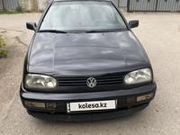 Volkswagen Golf 1996 годаүшін2 400 000 тг. в Алматы