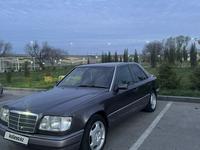 Mercedes-Benz E 280 1993 года за 2 200 000 тг. в Алматы