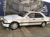 Mercedes-Benz C 220 1997 года за 2 200 000 тг. в Астана – фото 2