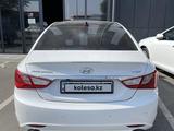 Hyundai Sonata 2010 года за 6 000 000 тг. в Шымкент – фото 3