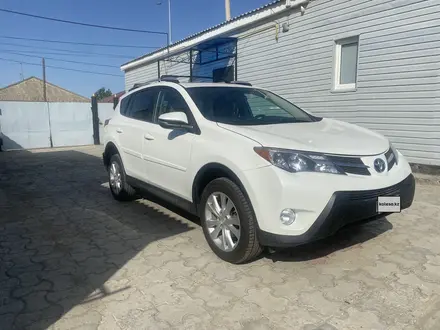 Toyota RAV4 2014 года за 9 000 000 тг. в Атырау – фото 2