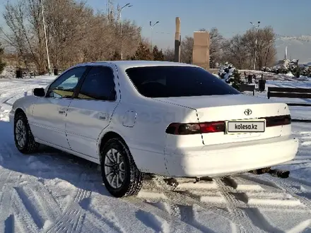 Toyota Camry 1998 года за 2 700 000 тг. в Алматы – фото 8