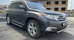 Toyota Highlander 2013 года за 10 000 000 тг. в Алматы – фото 2