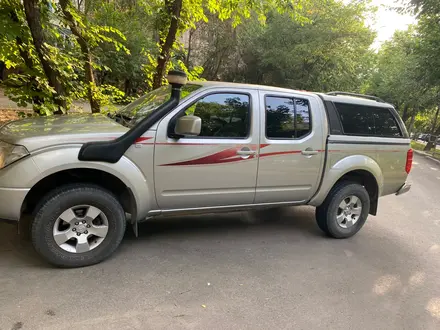 Nissan Navara 2009 года за 7 200 000 тг. в Алматы