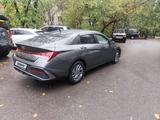 Hyundai Elantra 2023 года за 7 900 000 тг. в Алматы – фото 2