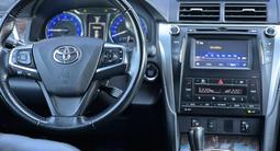 Toyota Camry 2015 года за 10 200 000 тг. в Караганда – фото 2
