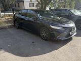 Toyota Camry 2018 года за 14 000 000 тг. в Караганда