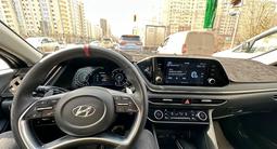 Hyundai Sonata 2020 года за 13 400 000 тг. в Астана – фото 3