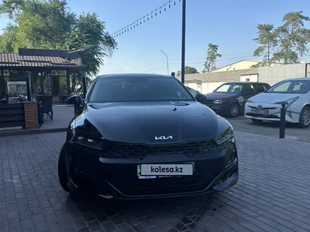 Kia K5 2022 года за 12 300 000 тг. в Алматы