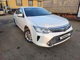 Toyota Camry 2015 года за 11 500 000 тг. в Актобе – фото 3