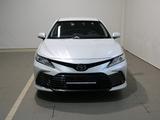 Toyota Camry Luxe 2023 годаfor21 500 000 тг. в Актобе – фото 4