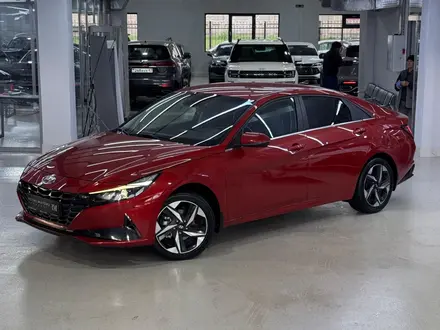 Hyundai Elantra 2022 года за 8 800 000 тг. в Шымкент