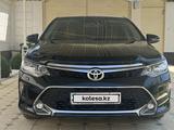 Toyota Camry 2017 годаүшін13 700 000 тг. в Шымкент