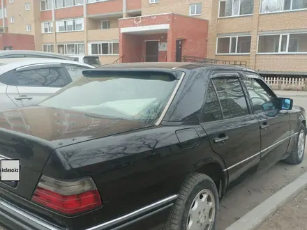 Mercedes-Benz E 200 1995 года за 1 800 000 тг. в Павлодар – фото 3