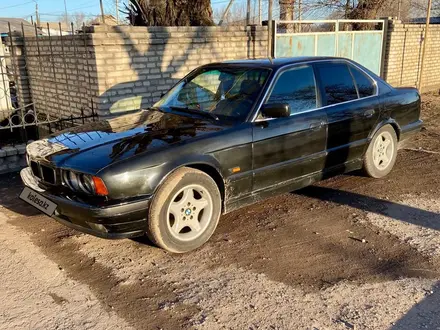 BMW 520 1994 года за 2 300 000 тг. в Шу – фото 2
