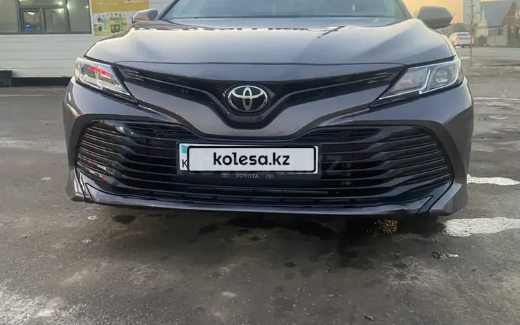 Toyota Camry 2020 года за 13 000 000 тг. в Алматы