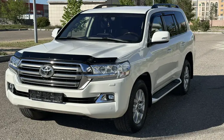 Toyota Land Cruiser 2015 годаүшін27 500 000 тг. в Караганда