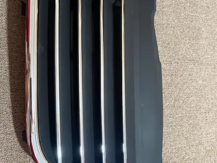 Решётка радиатора — Volkswagen Passat B5 + 2000-2005 за 16 000 тг. в Алматы – фото 5